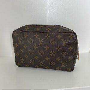 authentic vintage Louis Vuitton monogram trousse toilette 23 cosmetic bag pouch